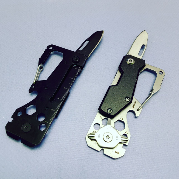 Мультиинструмент 11в1 с карабином и шестигранными ключами / Карманный мультитул